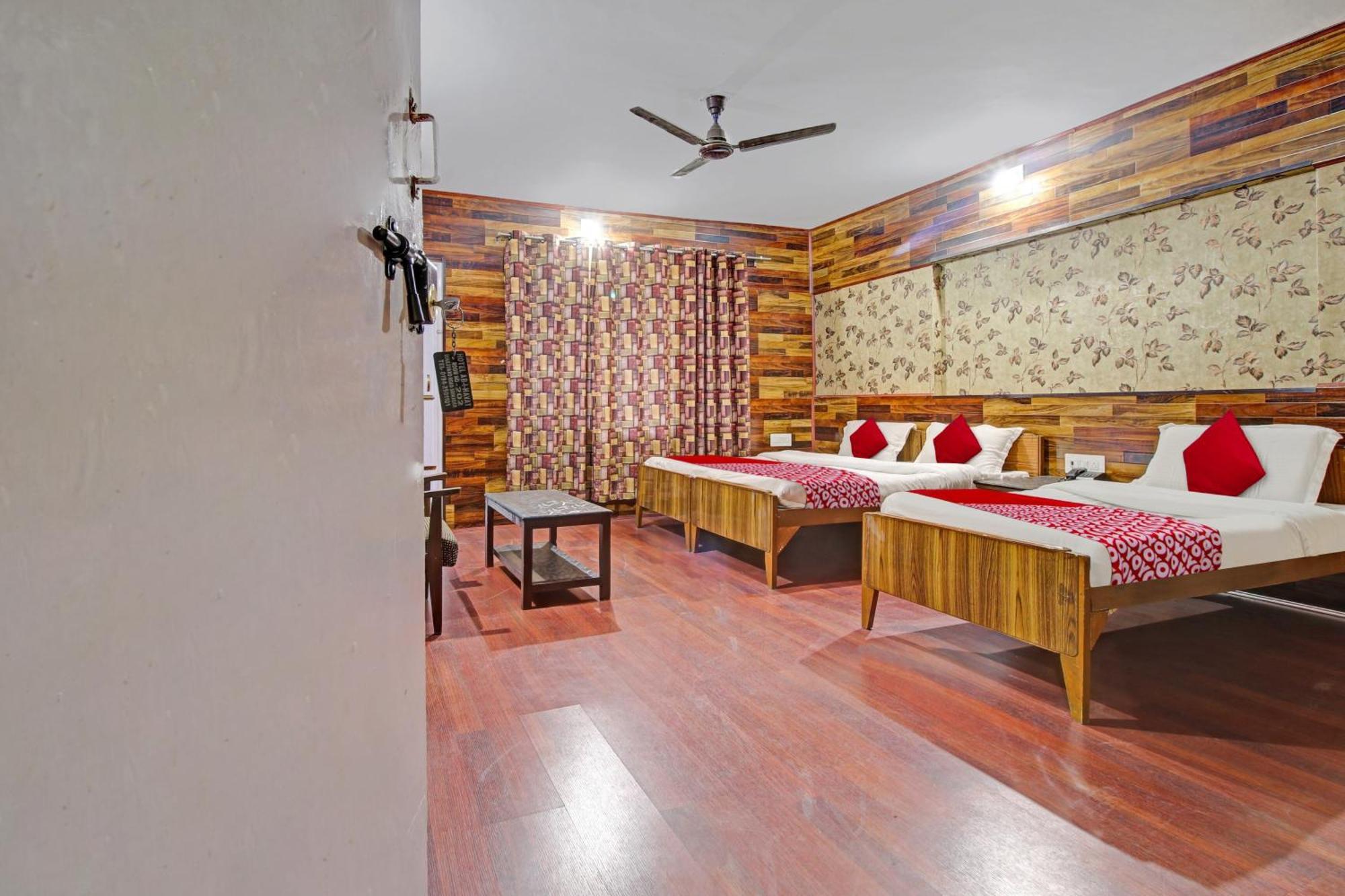 Hotel Ab-I-Hayat Srīnagar Exterior foto